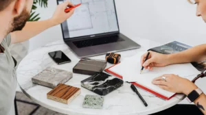 When Should Brands Choose Sponsored Content Over Organic Marketing Strategies?