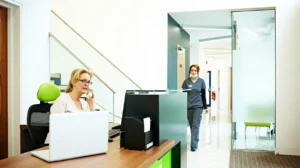 How Clinics Convert Educated Patients Into Scheduled Appointments Using Conversion Ads