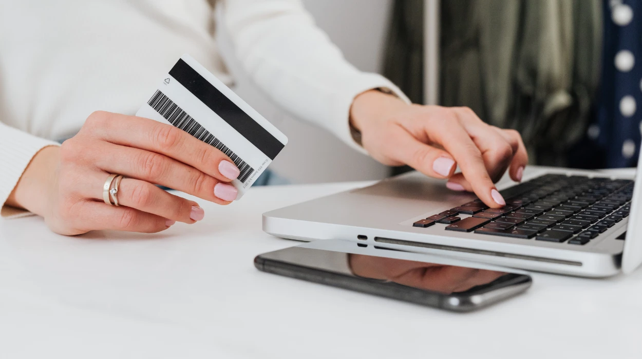 How E-commerce Brands Build Purchase Intent Using Banner Retargeting Ads