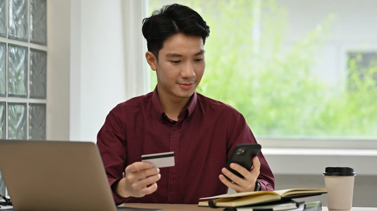 How Fintech Platforms Educate Users Using Feature Banner Campaigns