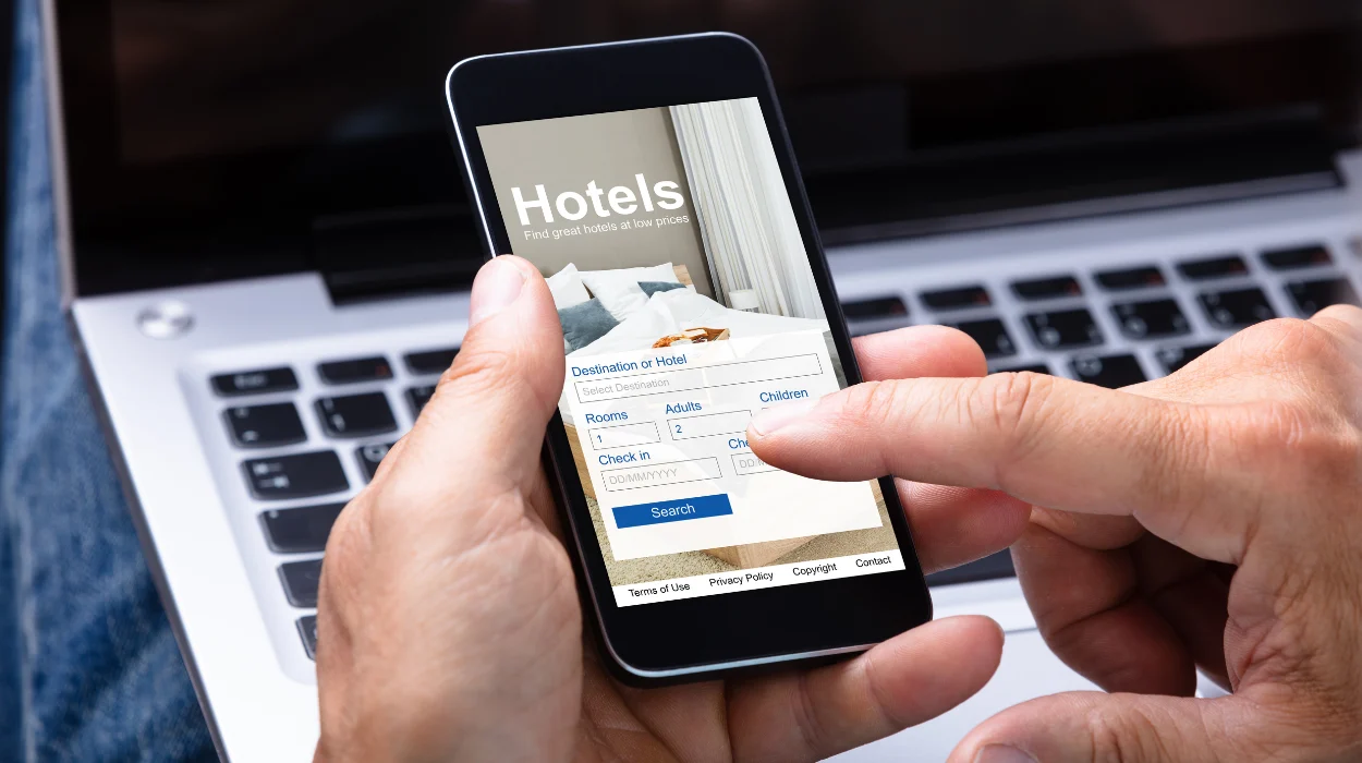 How Tech Firms Turn Feature Interest Into Demo Bookings Using High-Intent Display Ads