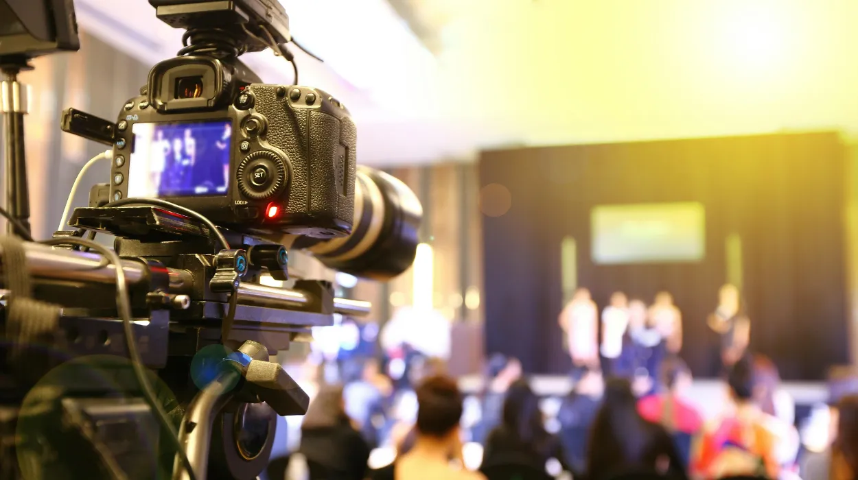 How Event Photography Strengthens Coverage on 15 News Sites
